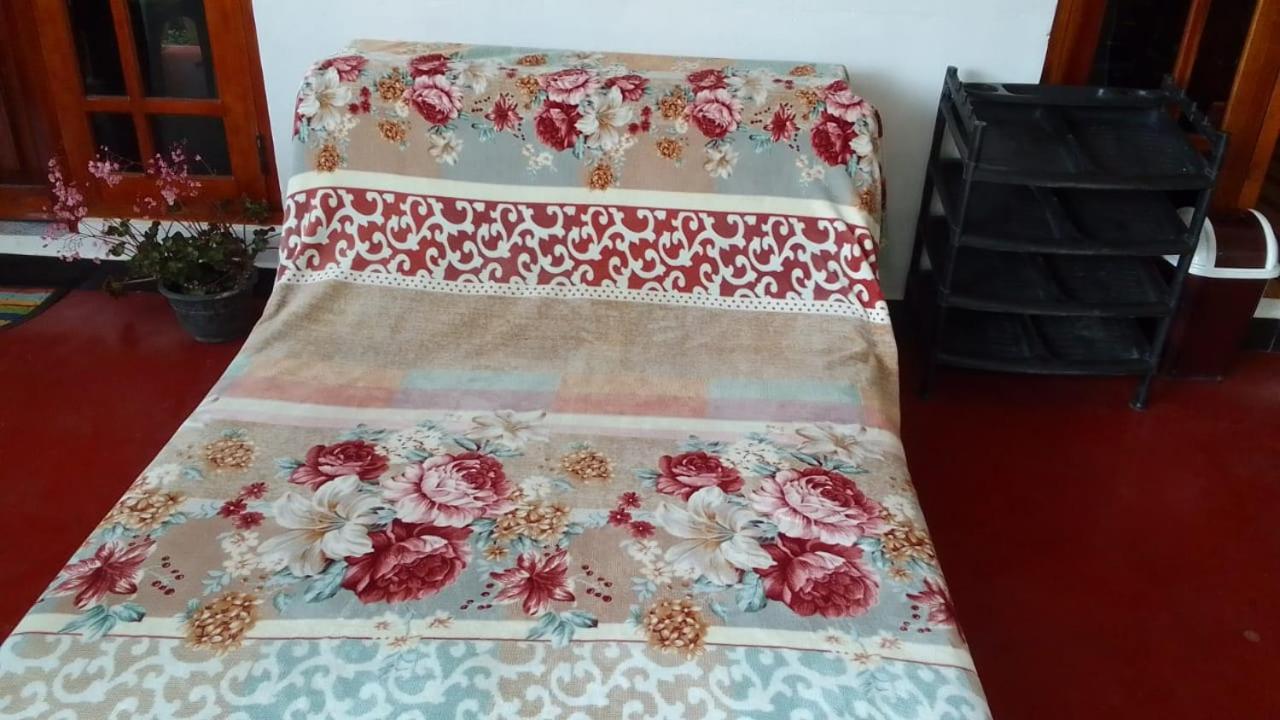 Secret Nest Homestay Ella Bagian luar foto