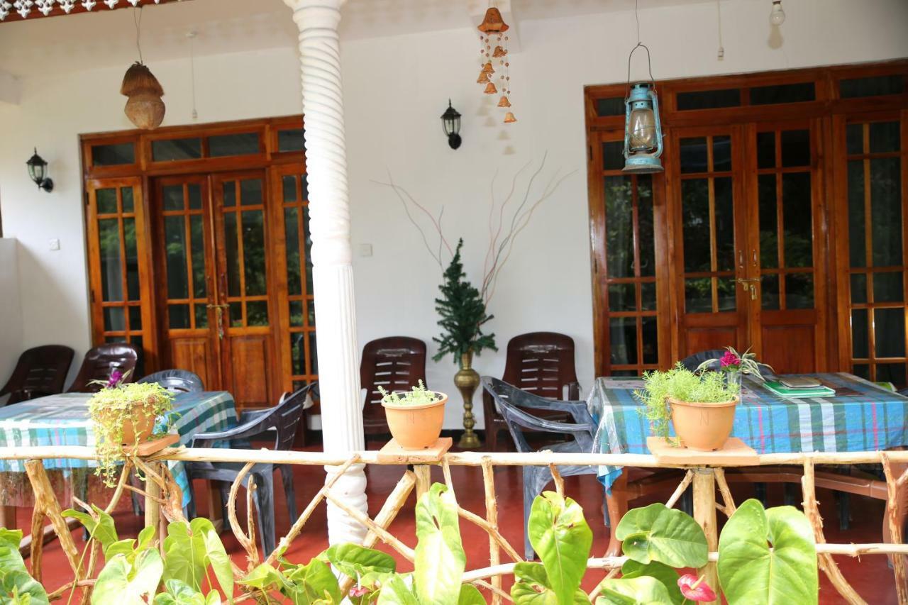 Secret Nest Homestay Ella Bagian luar foto